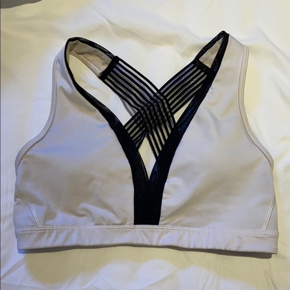 Victoria’s Secret - V Neck Plunge Mesh Sports Bra - Picture 1 of 4